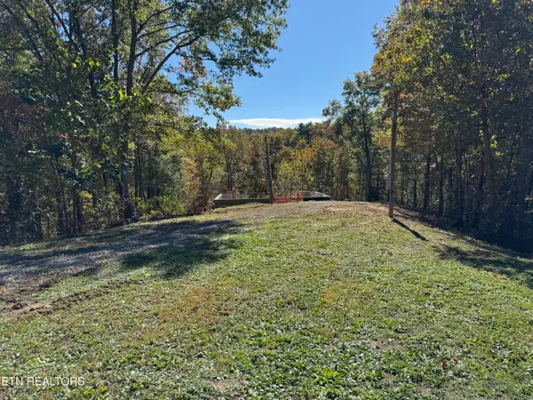 4050 Chamberlain Lane, Sevierville, TN 37862