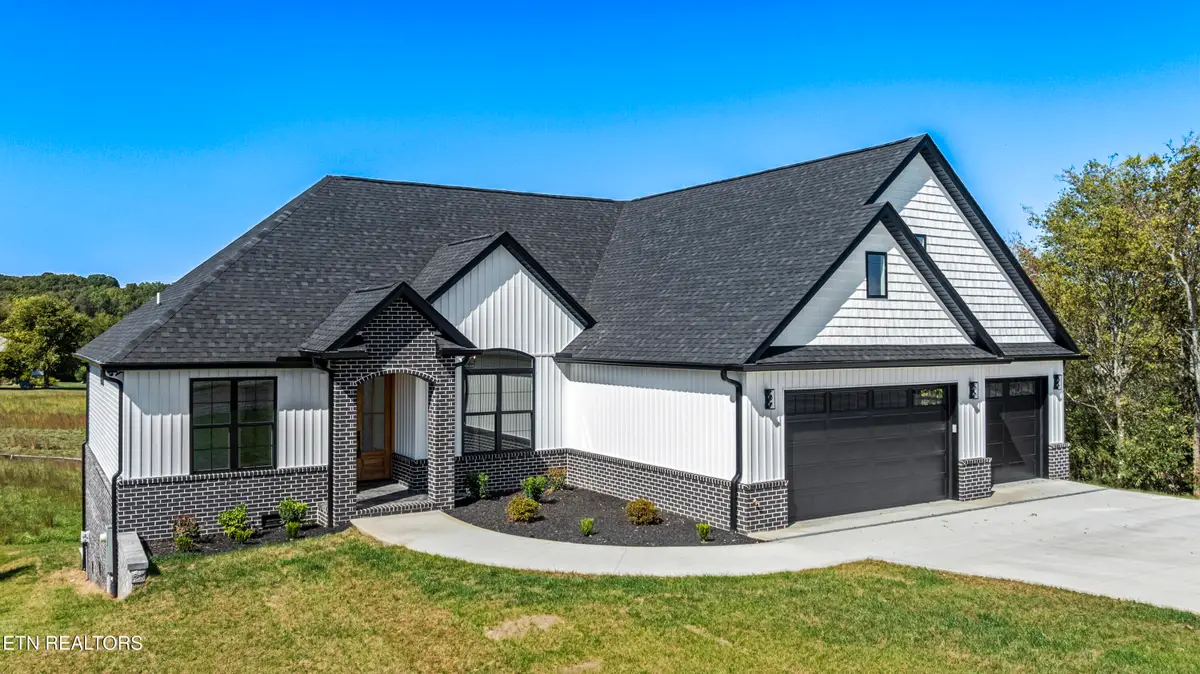 415 Kahite Tr, Vonore, TN 37885 - #1