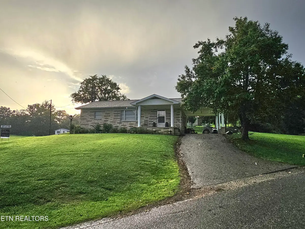 2846 Tazewell Hwy, Sneedville, TN 37869 - #1