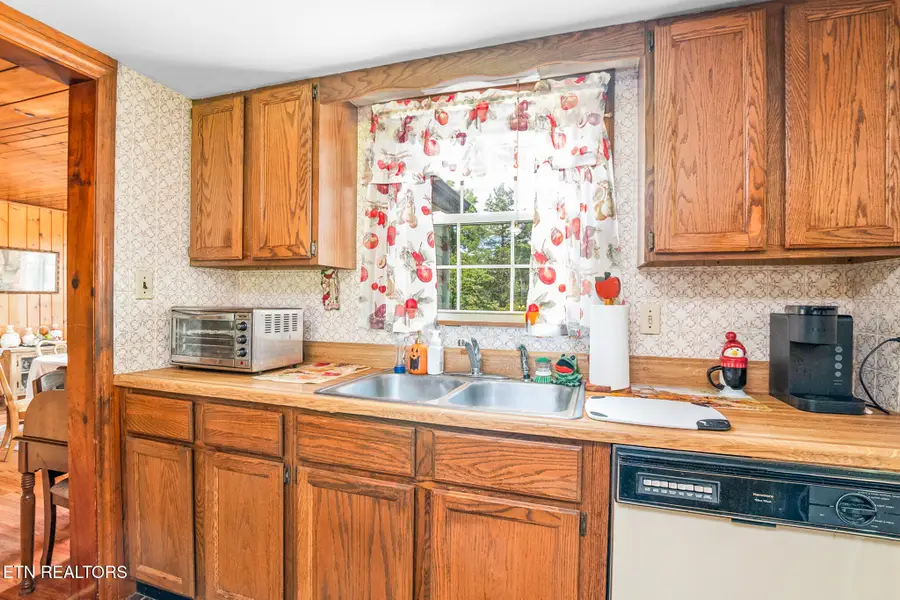 6111 Manchester Rd, Knoxville, TN 37920 - #3