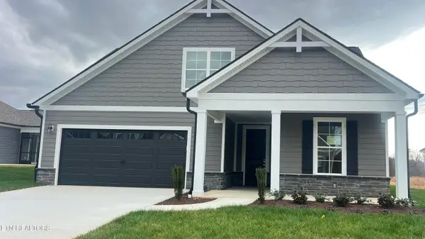 351 Trillium Tr, Lenoir City, TN 37771