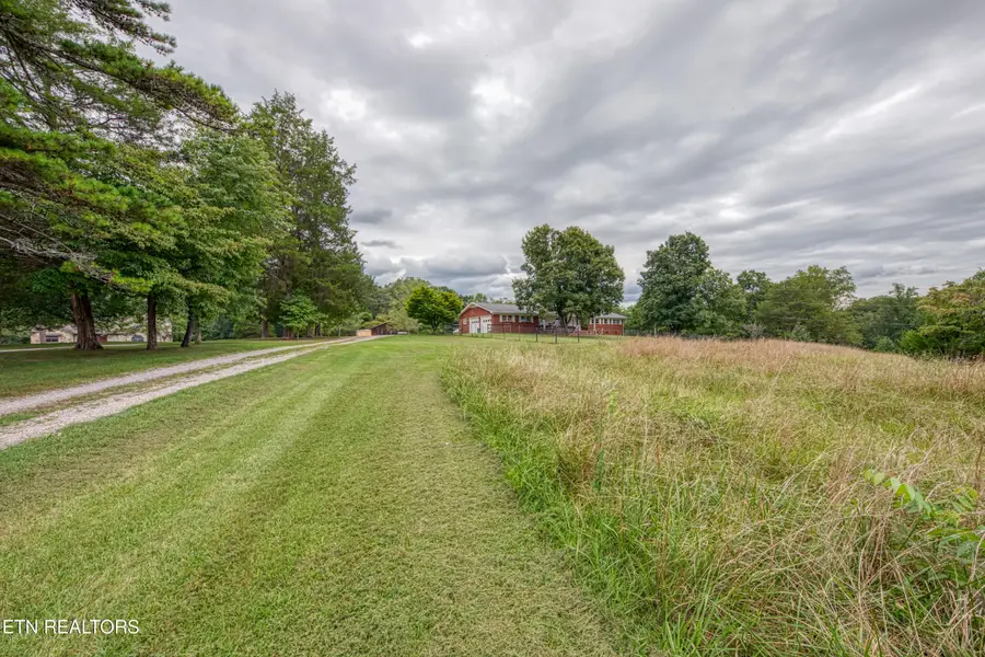 5130 Luttrell Rd, Knoxville, TN 37918 - #2