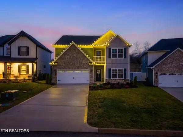 1310 Fort Craig Tr, Maryville, TN 37803