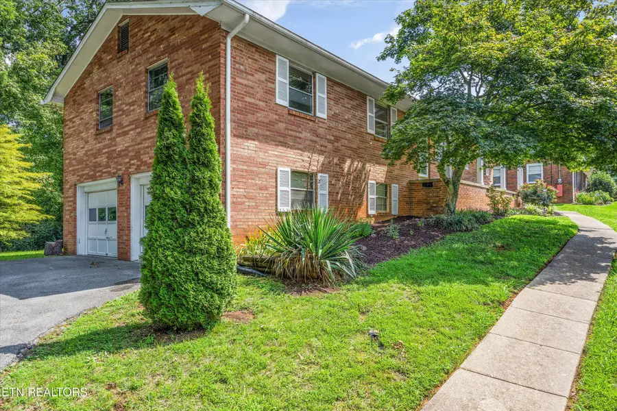 5121 Stonewood Drive, Knoxville, TN 37921 - #3