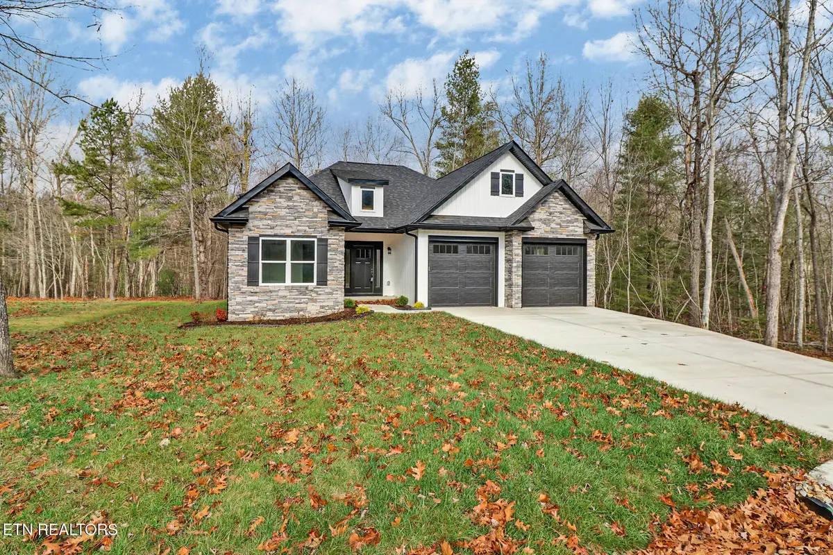 141 Windsor Rd, Crossville, TN 38558 - #1