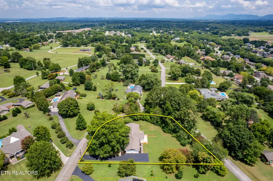 2000 Eastwood Drive, Maryville, TN 37803 - #2