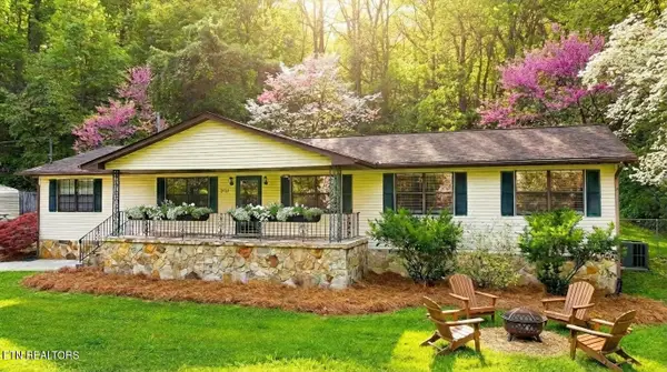 2333 Thorn Grove Pike, Knoxville, TN 37914