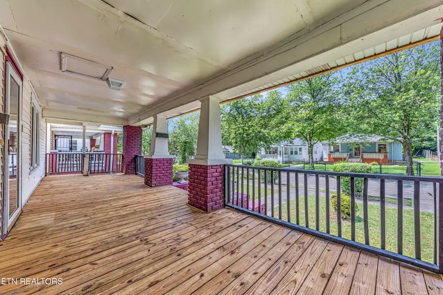126 S Van Gilder St, Knoxville, TN 37915 - #2