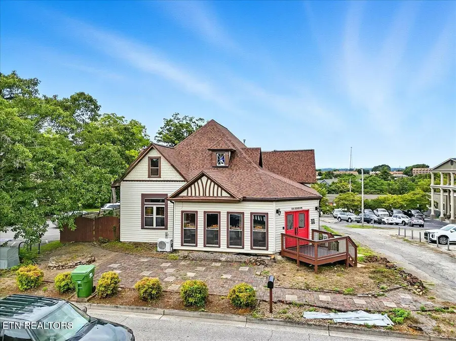 321 High St, Maryville, TN 37804 - #3