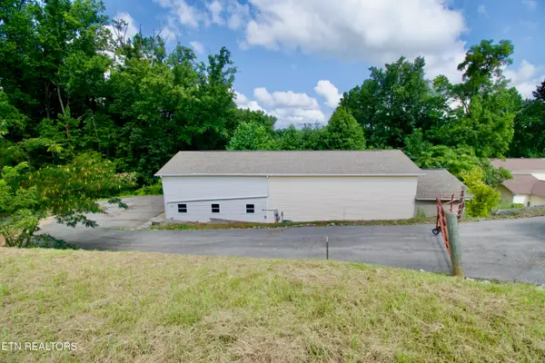 3618 Big Springs Rd, Maryville, TN 37801