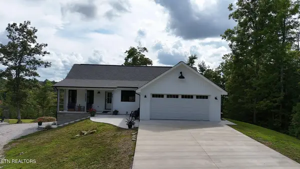 447 John J Smith Rd, Oneida, TN 37841