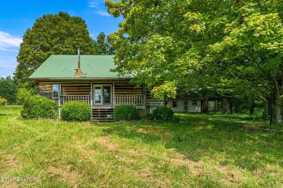 290 Lawsontown Rd, Crossville, TN 38572 - #1