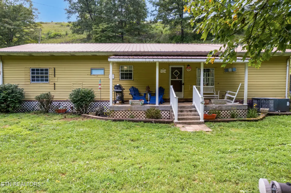 323 Vannoy Rd, Tazewell, TN 37879 - #1