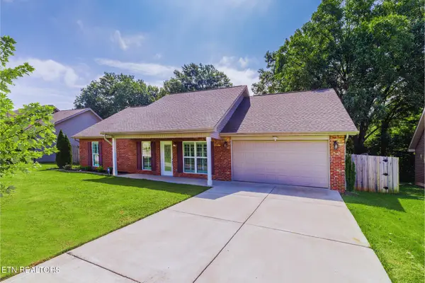 712 Hunter Crst Rd, Maryville, TN 37803