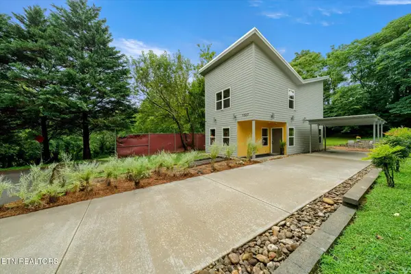 1327 Brown Ave, Knoxville, TN 37917