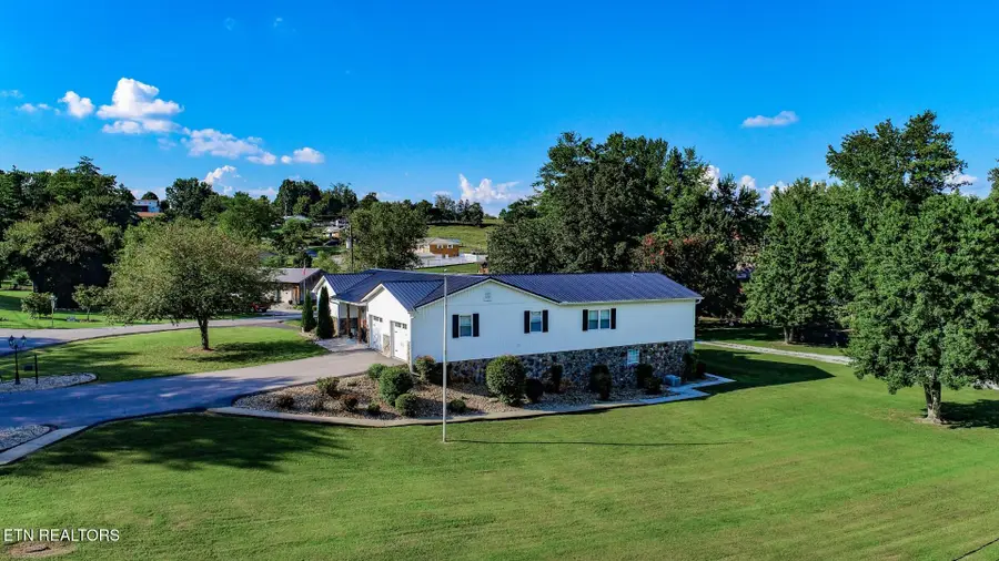 500 Buckingham Dr, Newport, TN 37821 - #2