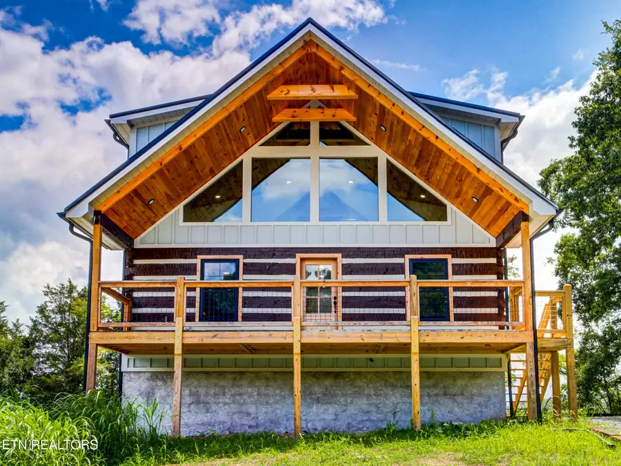 630 Douglas Ridge Drive, Dandridge, TN 37725 - #2