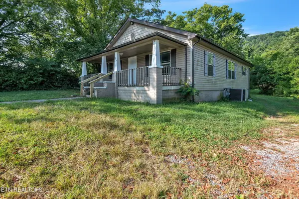 813 S Main St, Rocky Top, TN 37769
