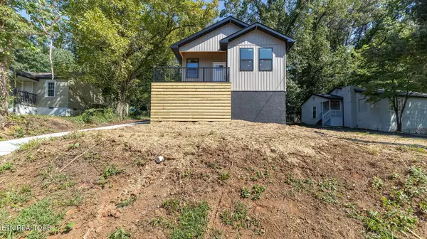 914 Beaman Lake Rd, Knoxville, TN 37914