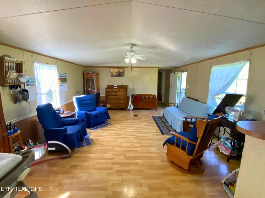 215 Central Ave, Lancing, TN 37770 - #3