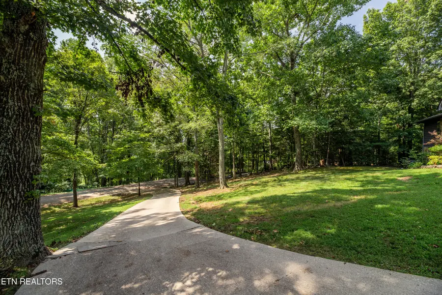 128 W Hills Court, Harriman, TN 37748 - #2