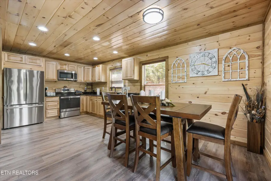 3194 Emerald Springs Loop, Sevierville, TN 37862 - #3