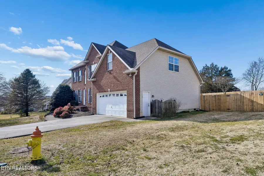 1365 Wineberry Rd, Powell, TN 37849 - #2