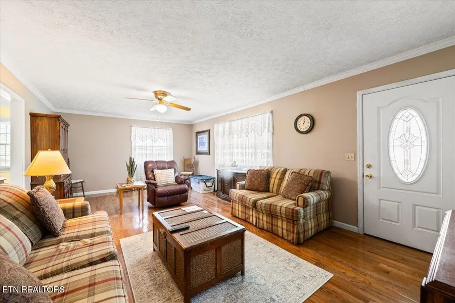 109 N 23rd St, Lafollette, TN 37766 - #3