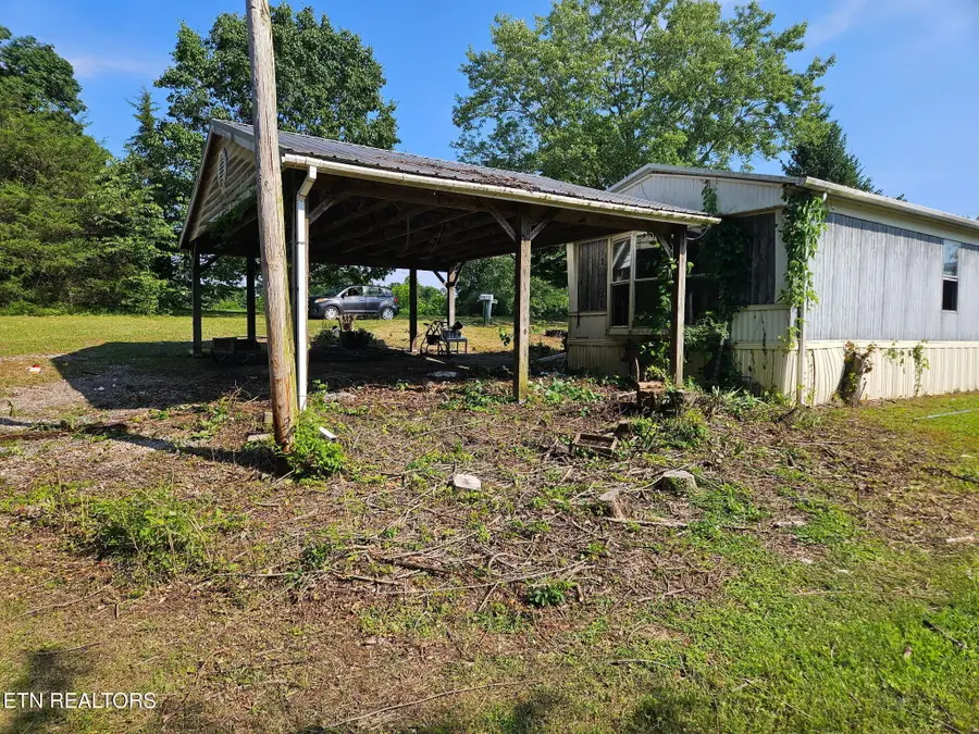 871 N Old Grey Ridge Rd, Friendsville, TN 37737 - #2