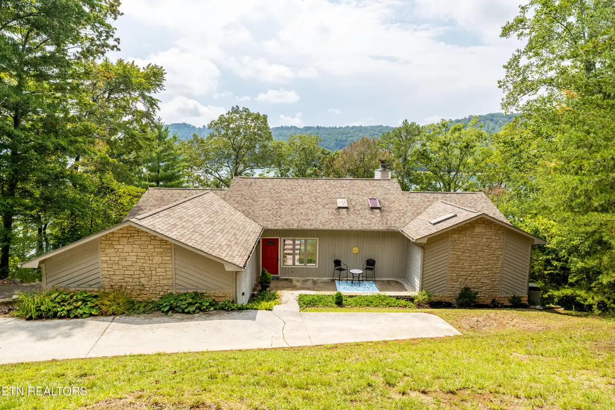 1691 Cove Pointe Rd, Lafollette, TN 37766 - #1