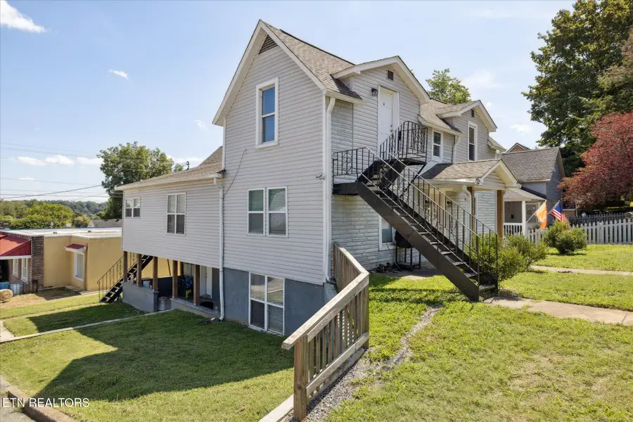 400 W W 2nd Ave, Lenoir City, TN 37771 - #2