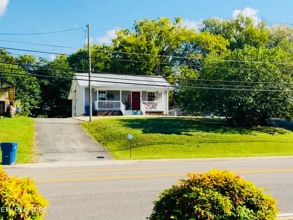 729 N Charles Seivers Blvd, Clinton, TN 37716