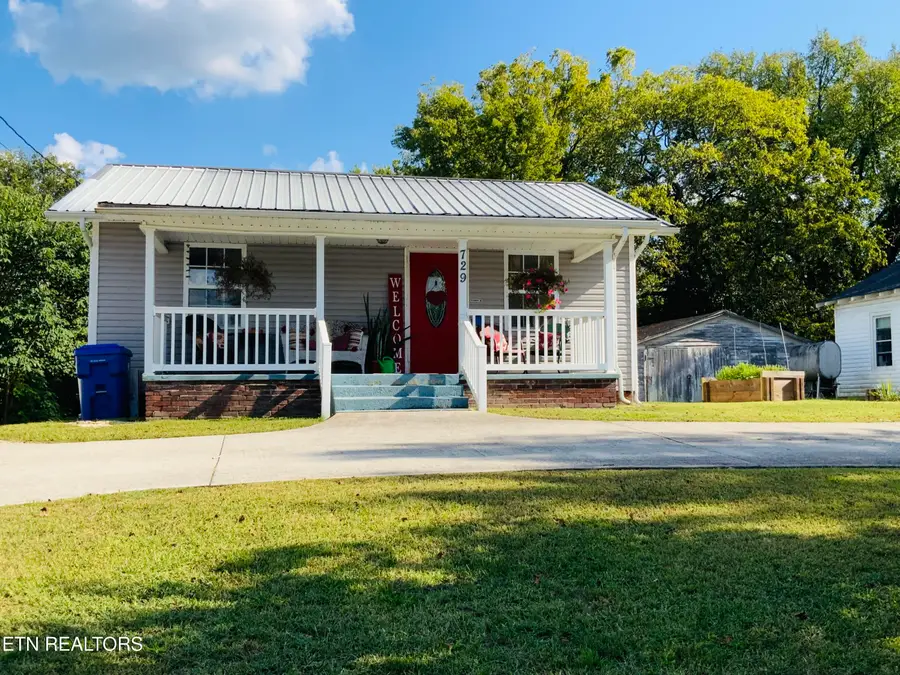 729 N Charles Seivers Blvd, Clinton, TN 37716 - #2