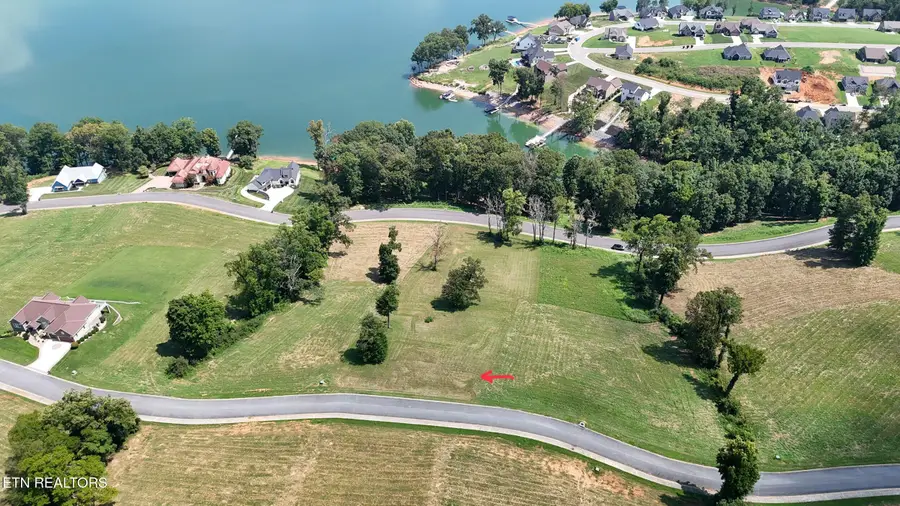 2450 Starboard Crest Rd, Morristown, TN 37814 - #2