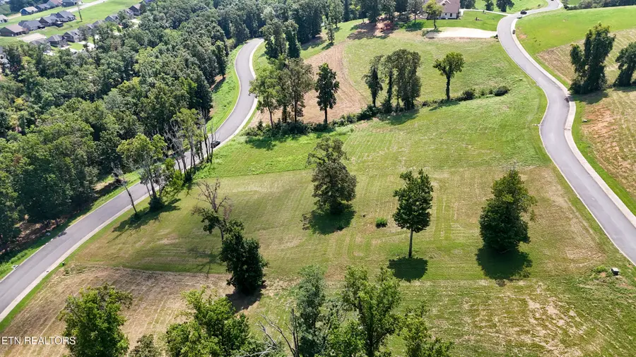 2450 Starboard Crest Rd, Morristown, TN 37814 - #3