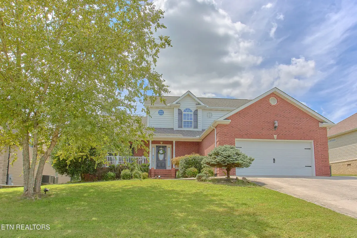 6005 Stratford Park Blvd, Knoxville, TN 37912 - #1