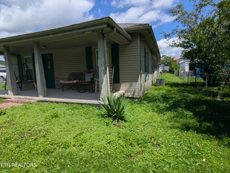 1720 Exeter Ave, Middlesboro, KY 40965 - #2