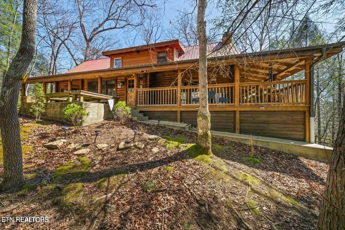 244 Palmer Rd, Gatlinburg, TN 37738 - #1