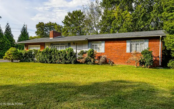 816 Whitehall Rd, Knoxville, TN 37909