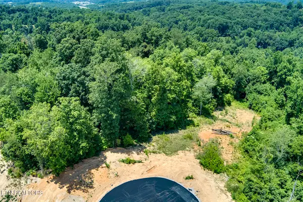 675 Travellers Way, Lenoir City, TN 37771