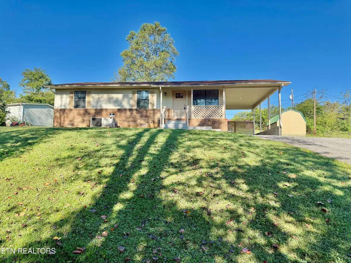 1315 Eugene St, Tazewell, TN 37879 - #1