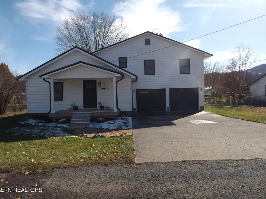 805 Worchester Ave, Middlesboro, KY 40965 - #2