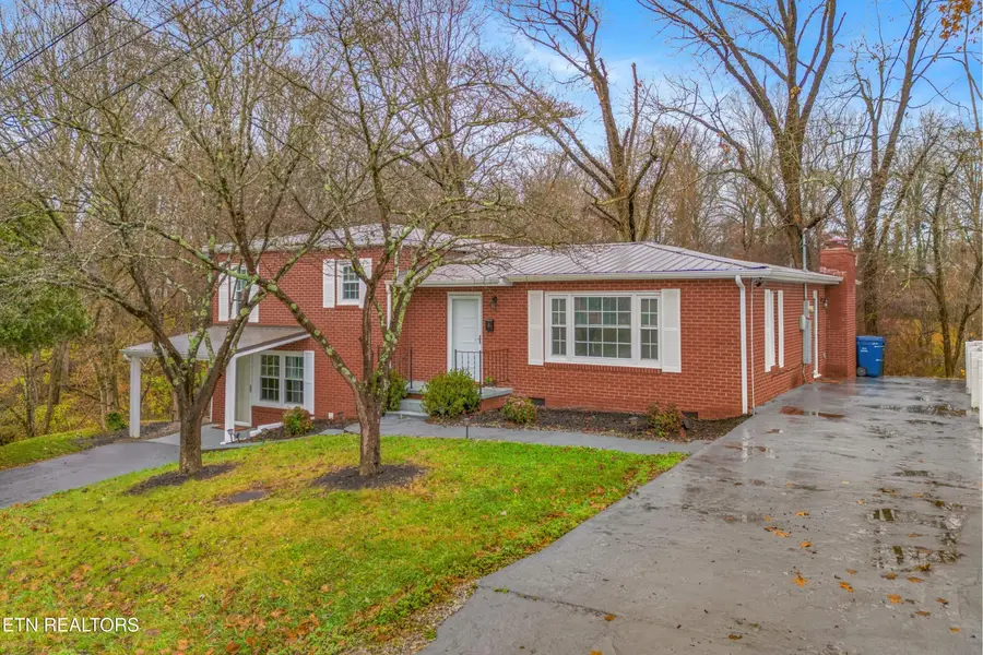 460 Ash St, Morristown, TN 37813 - #3