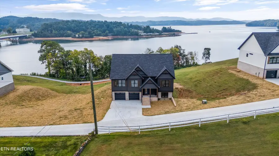 411 Hampton Way, Dandridge, TN 37725 - #3