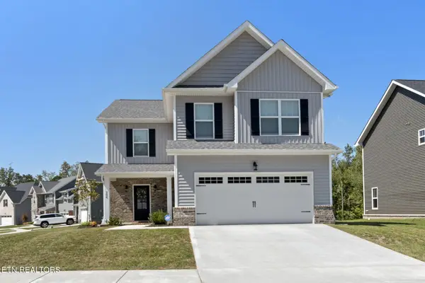 200 Queenberry St, Oak Ridge, TN 37830