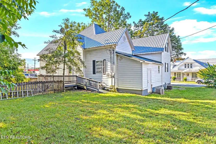 430 Ohio Ave, Etowah, TN 37331 - #2