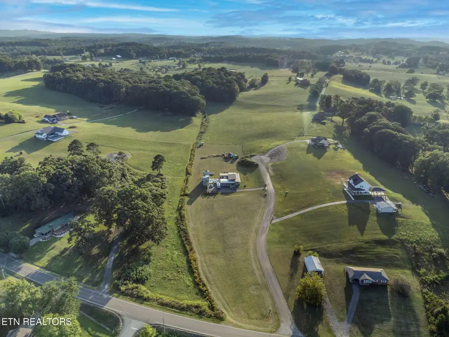 261 Garden Ln Lane, Loudon, TN 37774 - #3