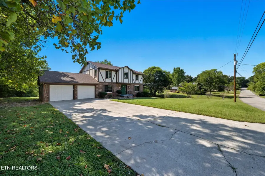 319 Kenmark Drive, Maryville, TN 37803 - #2