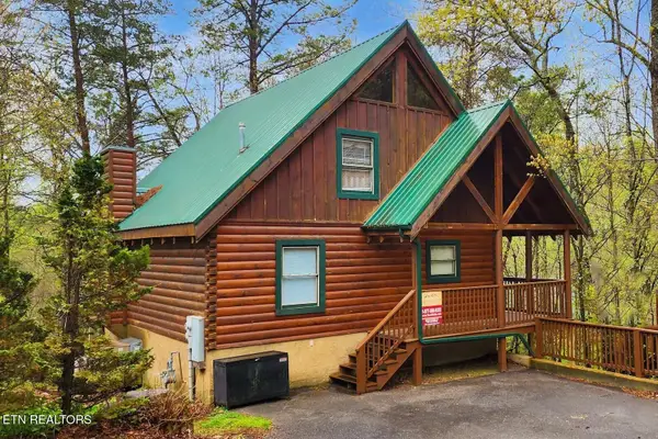 4418 Forest Vista Way, Pigeon Forge, TN 37863