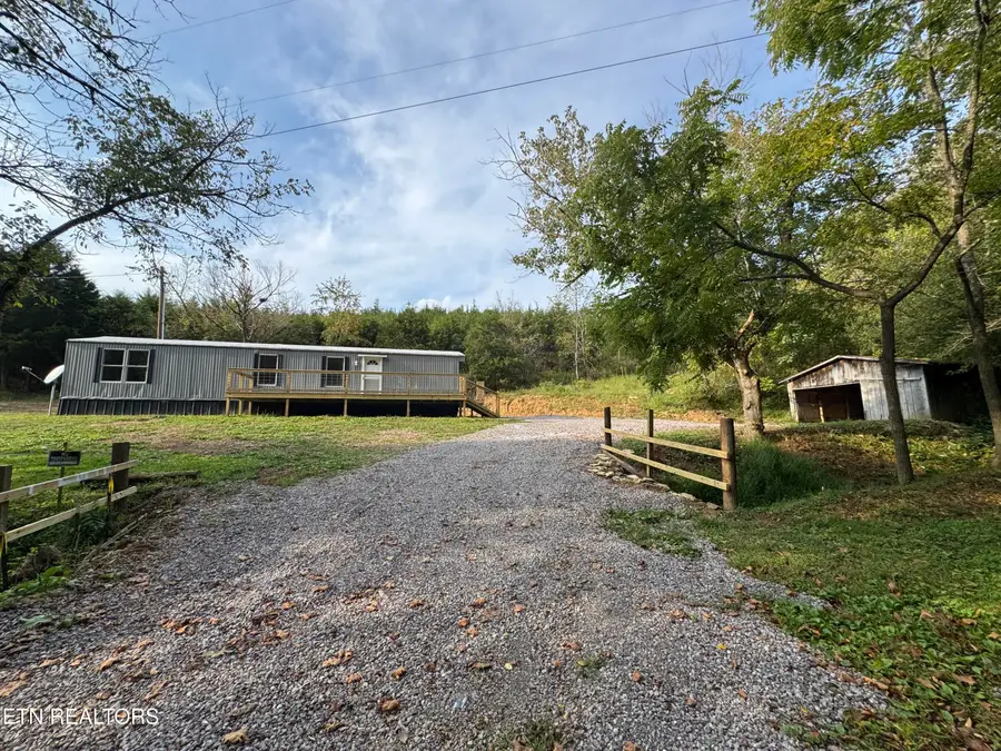 131 Kyle Valley Rd, Eidson, TN 37731 - #2